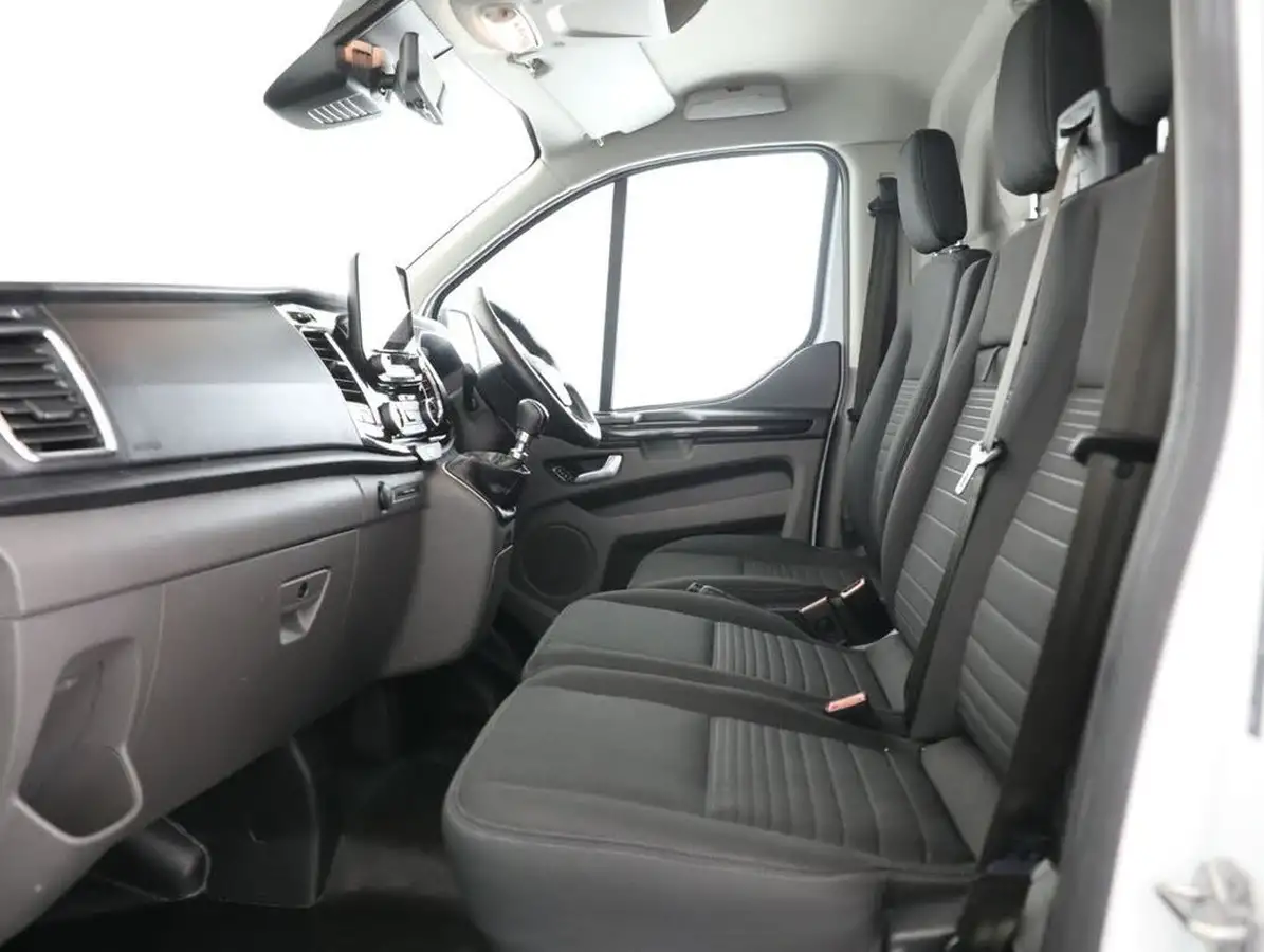 2023-ford-transit-custom-big-29