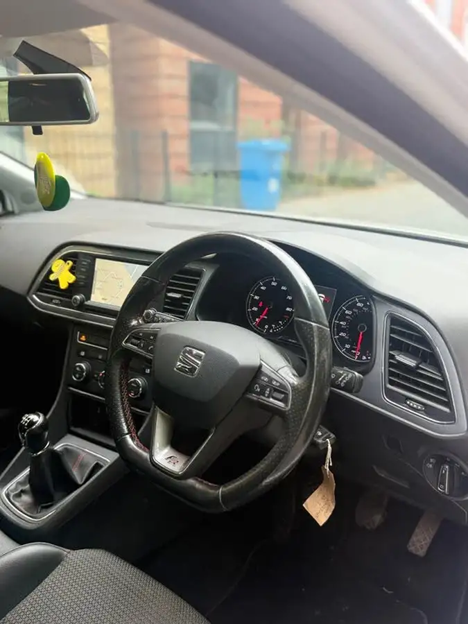 2015-seat-leon-14-tsi-fr-black-technology-big-7