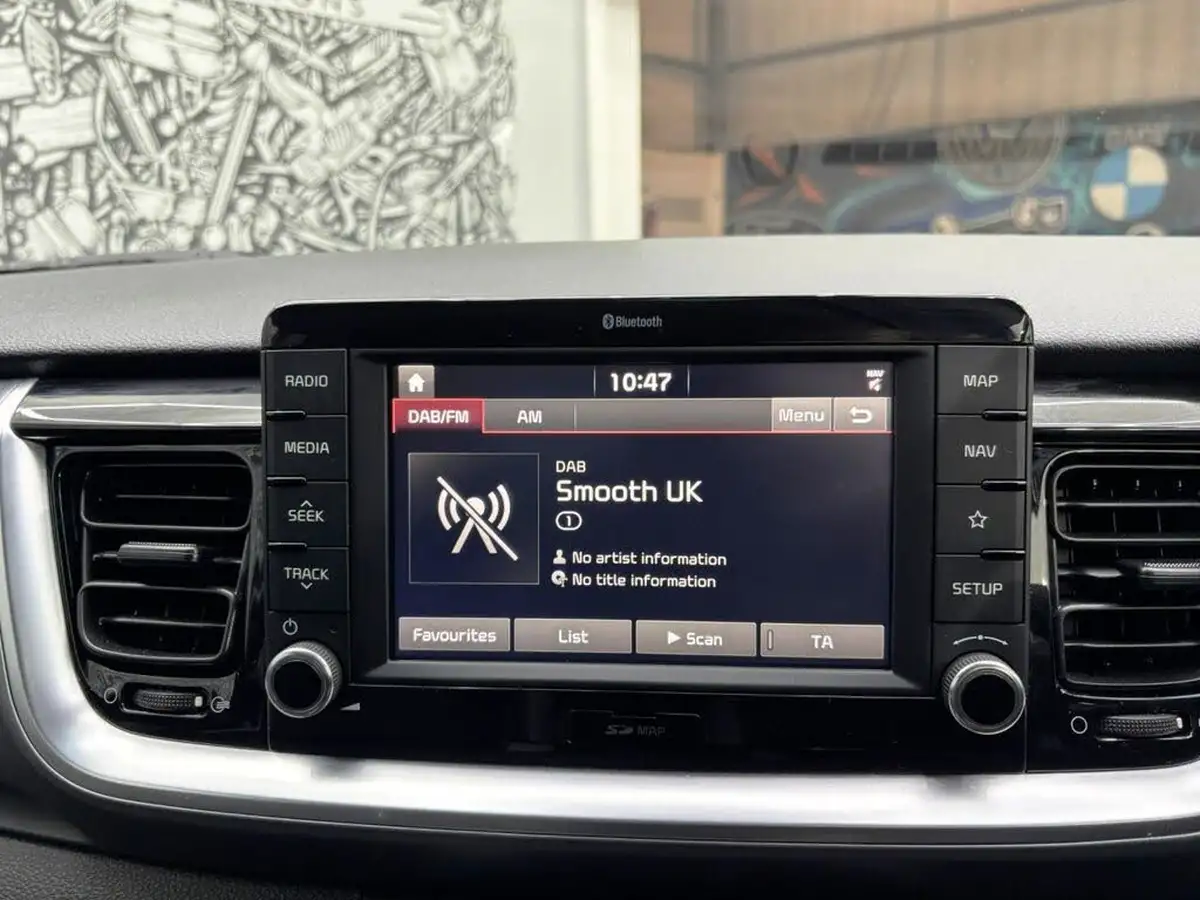 2020-kia-stonic-10-t-gdi-4-dct-big-20