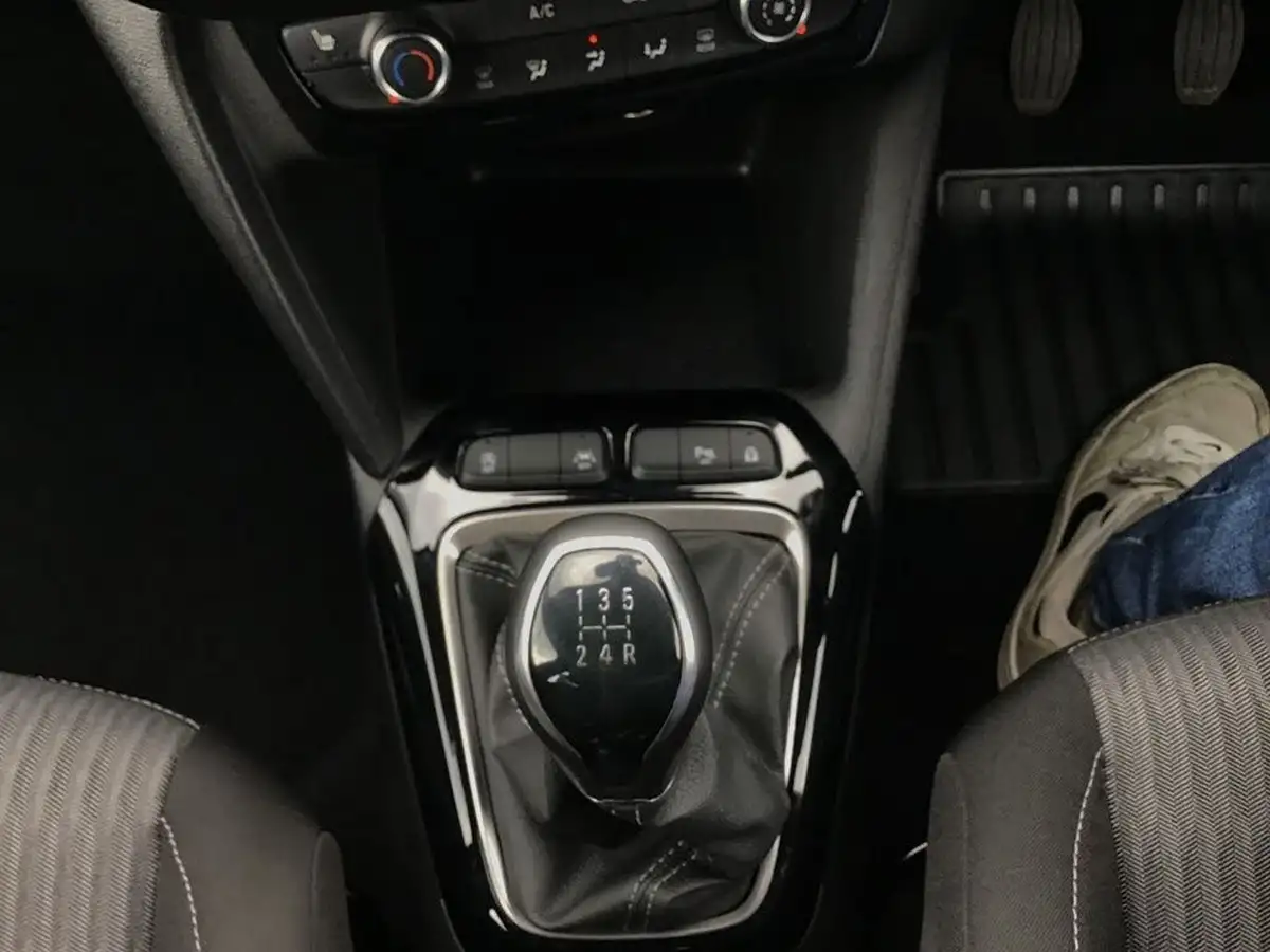 2020-vauxhall-corsa-12i-se-premium-big-41