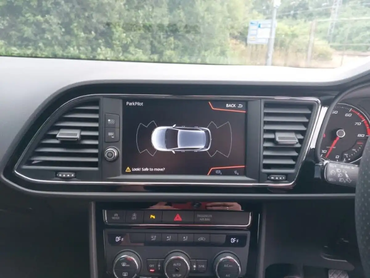 2020-seat-leon-15-tsi-evo-fr-130ps-hatchback-big-9