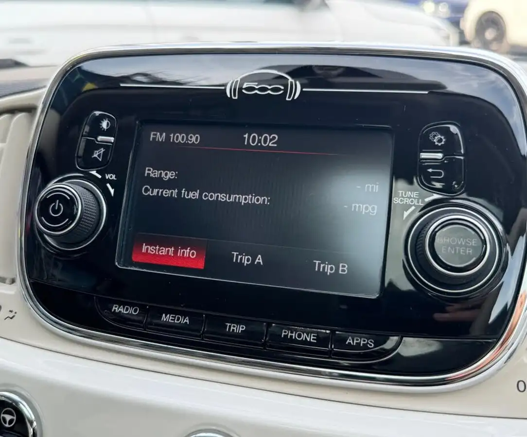 2016-fiat-500-12-lounge-dualogic-big-30