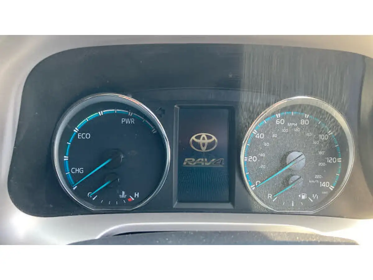 2018-toyota-rav4-25-vvt-i-icon-tech-big-17
