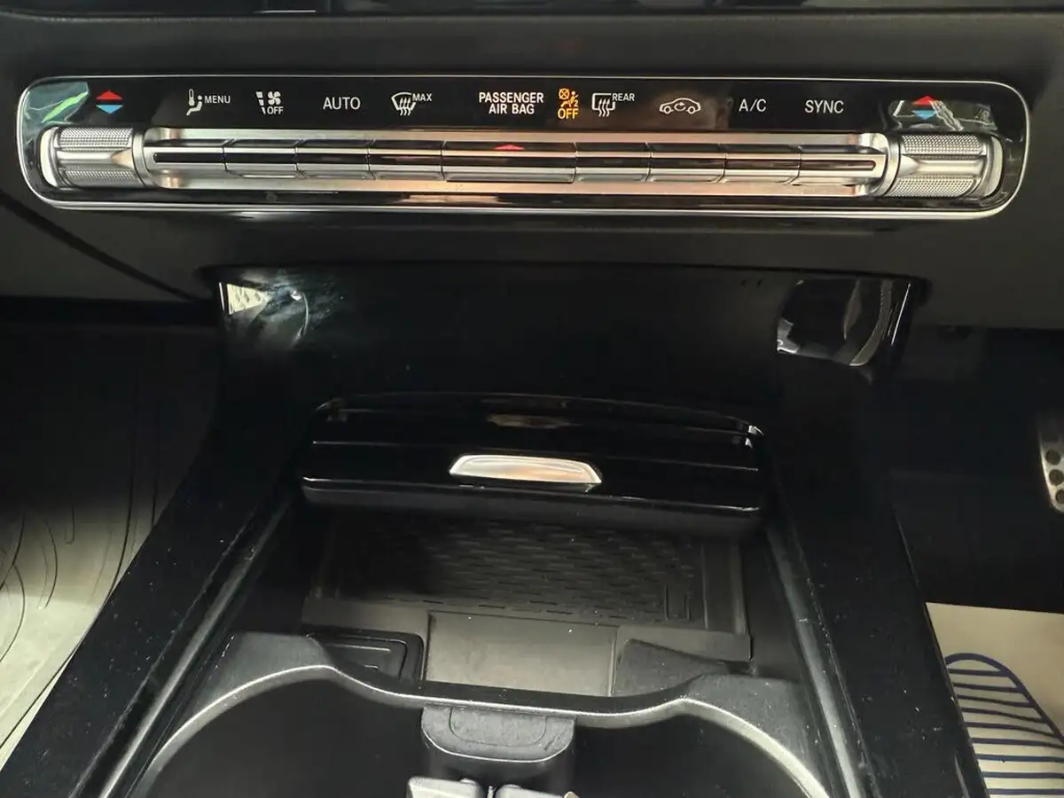 2021-mercedes-benz-a-class-13-a180-amg-line-executive-hatchback-5d-7g-dct-big-51