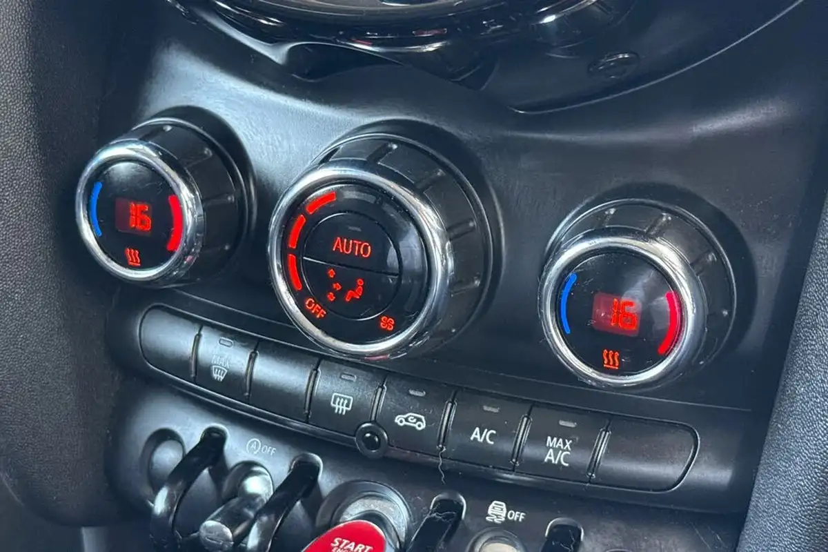 2019-mini-cooper-15-one-classic-102bhp-ss-5d-big-21