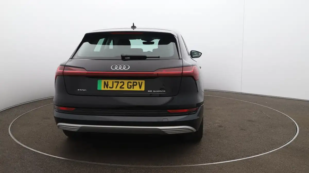2022-audi-e-tron-55e-technik-station-wagon-big-58