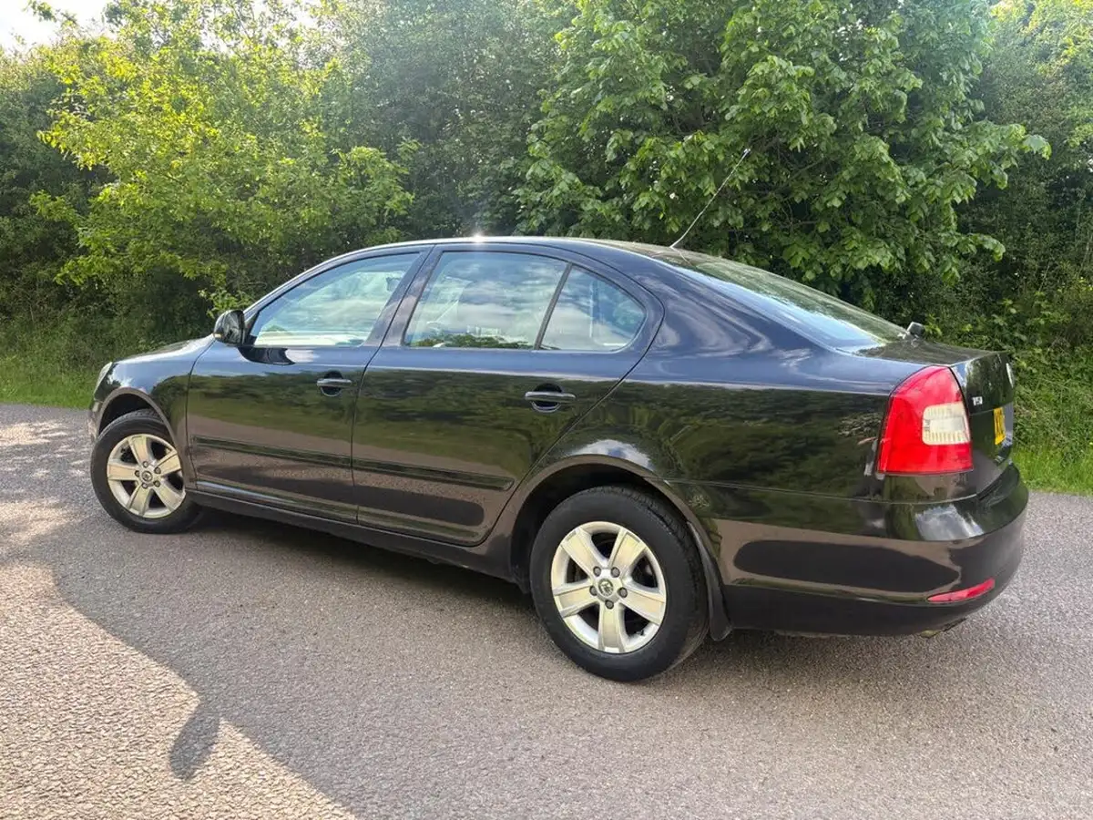 2010-skoda-octavia-14-se-tfsi-122bhp-hatchback-big-9