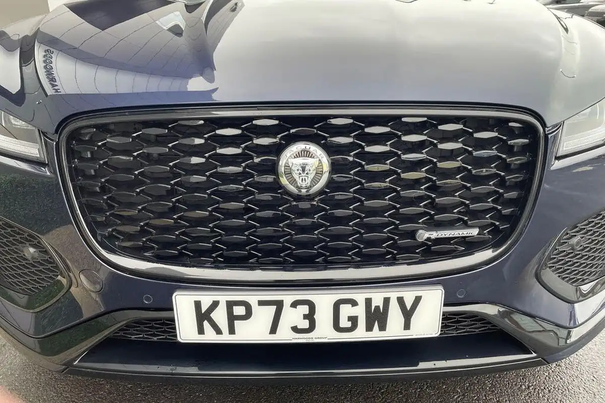 2023-jaguar-f-pace-20-p250-r-dynamic-hse-black-big-21