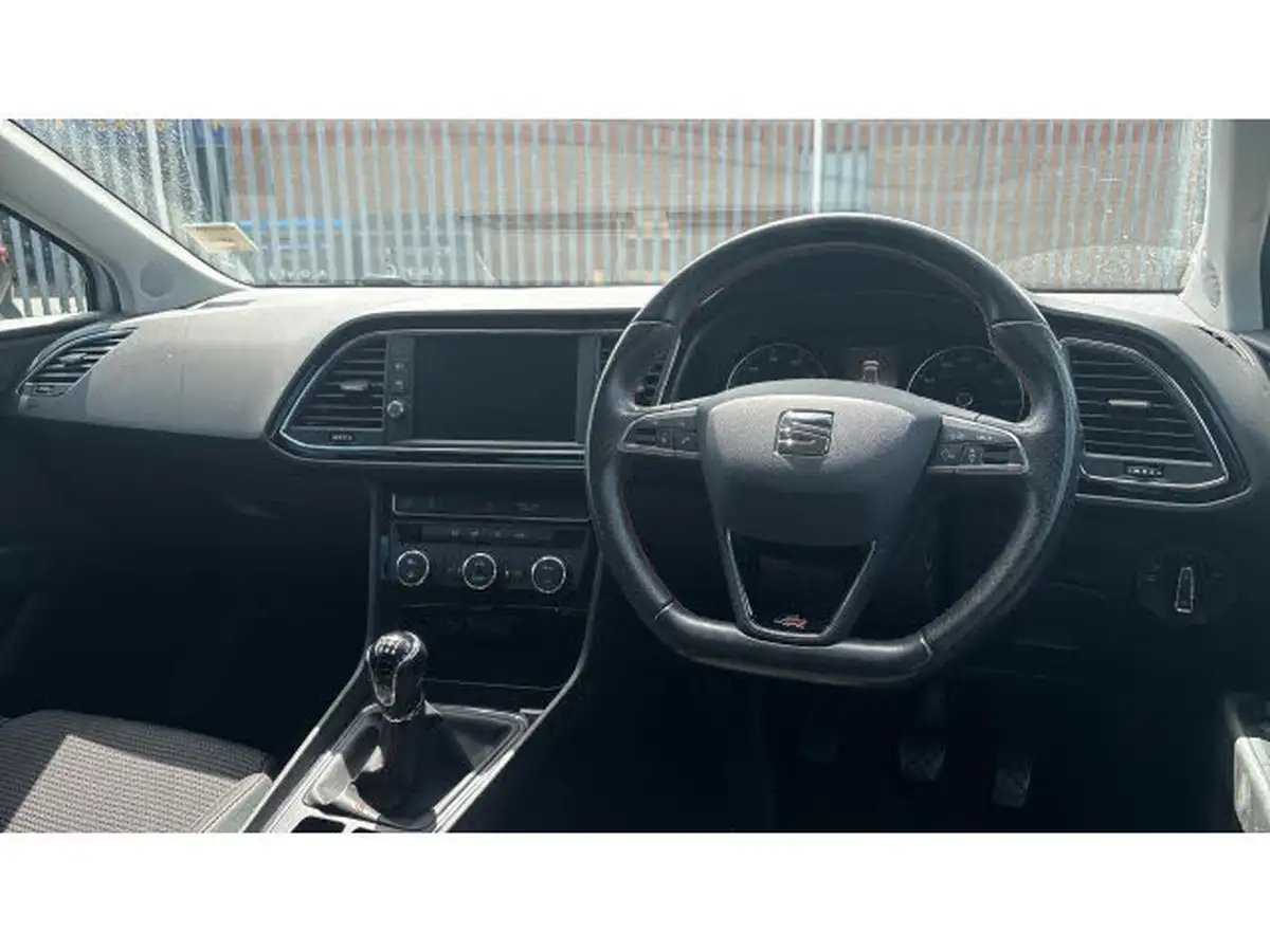 2017-seat-leon-14-tsi-fr-technology-hatchback-5d-big-8