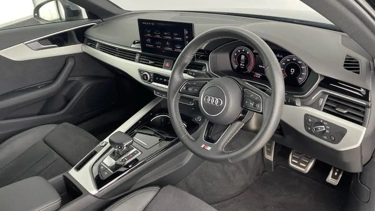 2022-audi-a4-20-40-tfsi-s-line-big-5