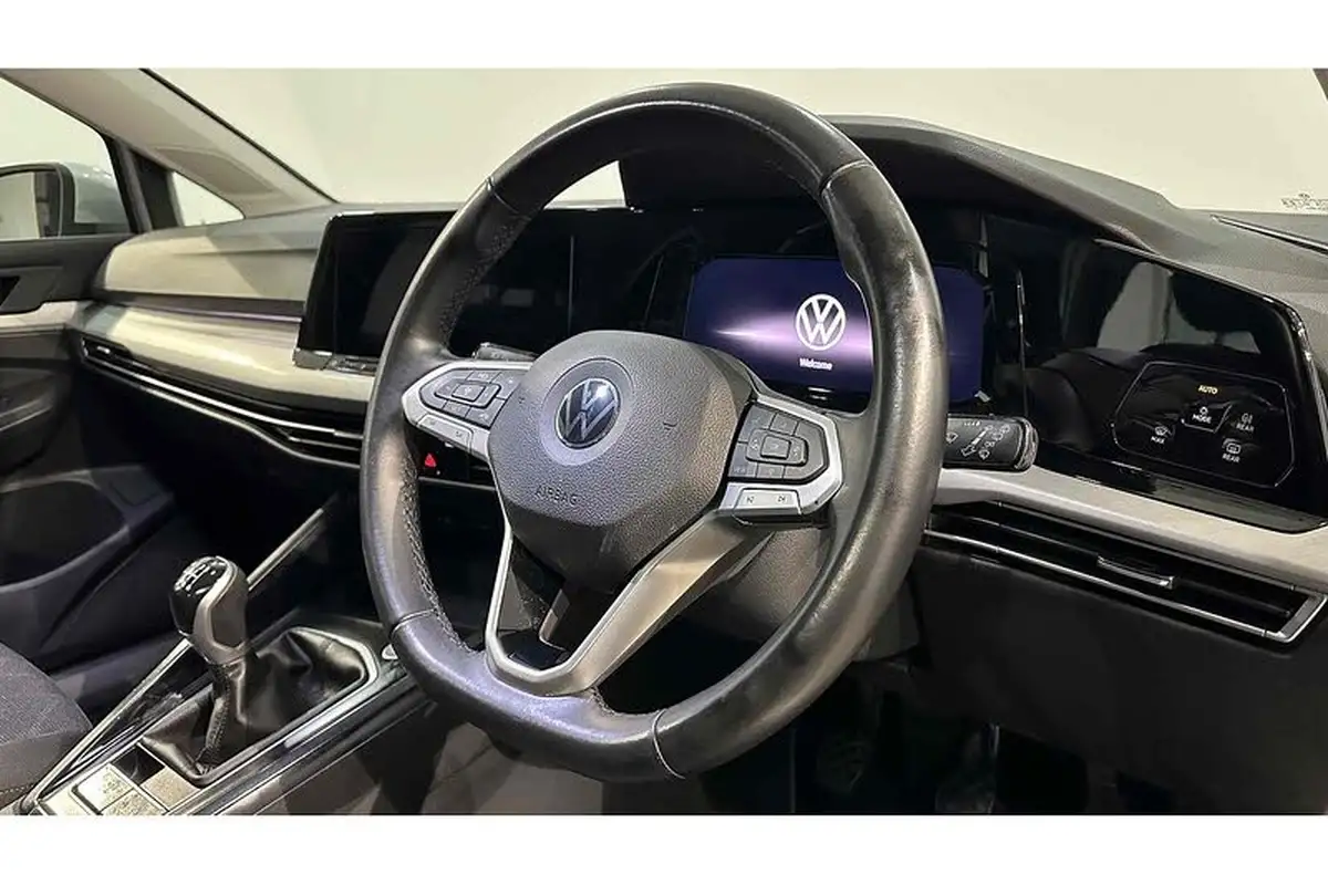 2022-volkswagen-golf-20tdi-life-hatchback-big-26