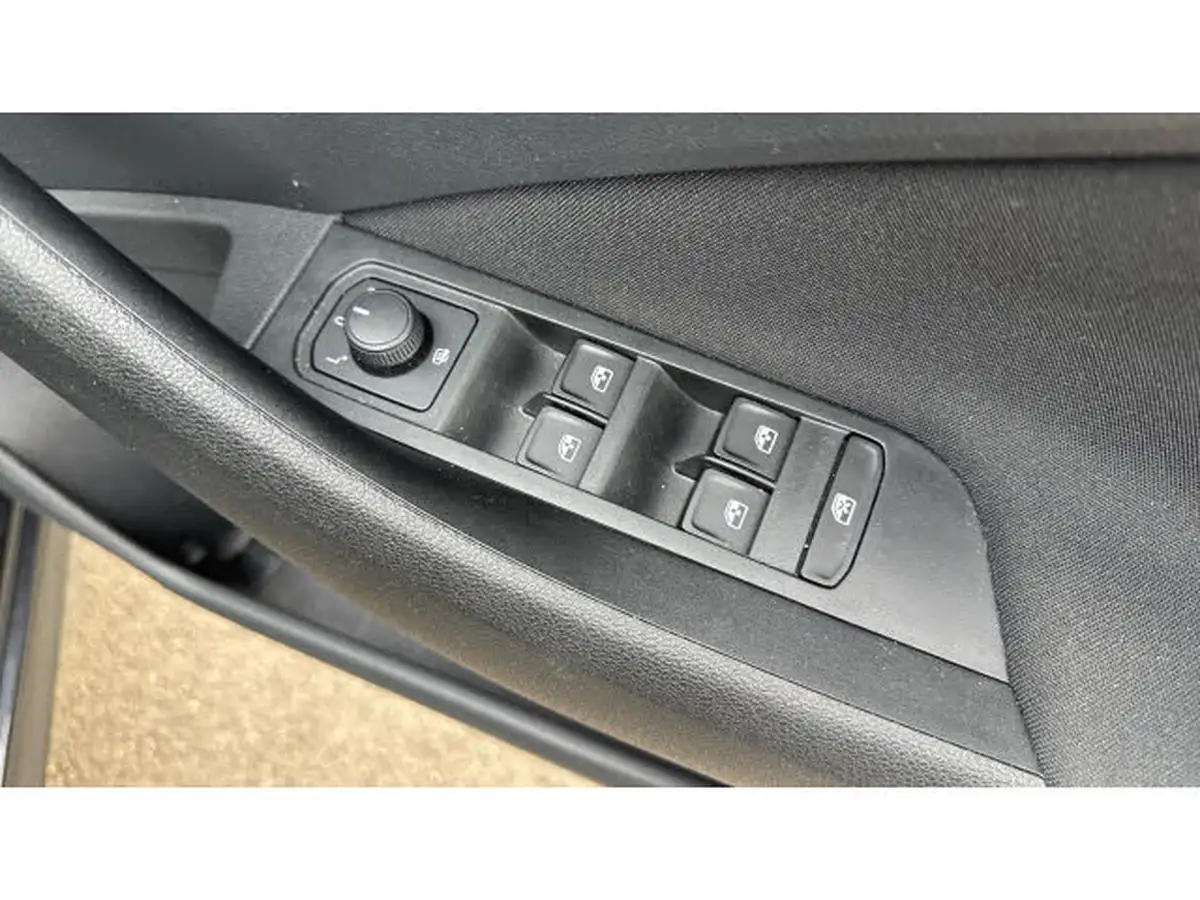 2021-skoda-kamiq-10-tsi-se-109ps-big-27