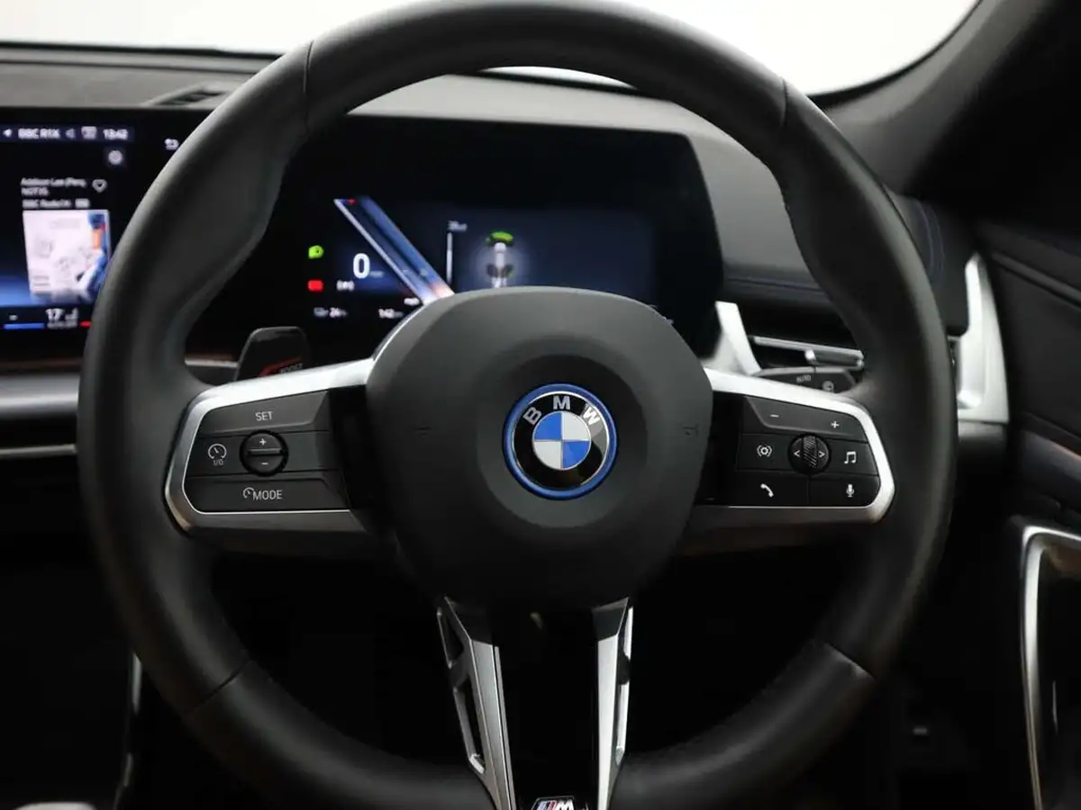 2024-bmw-ix1-e-edrive20-m-sport-big-26