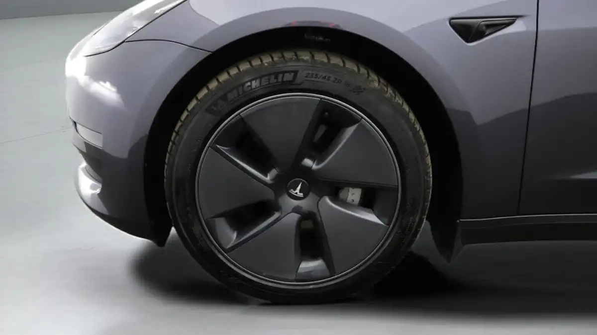 2023-tesla-model-3-e-long-range-346bhp-big-18