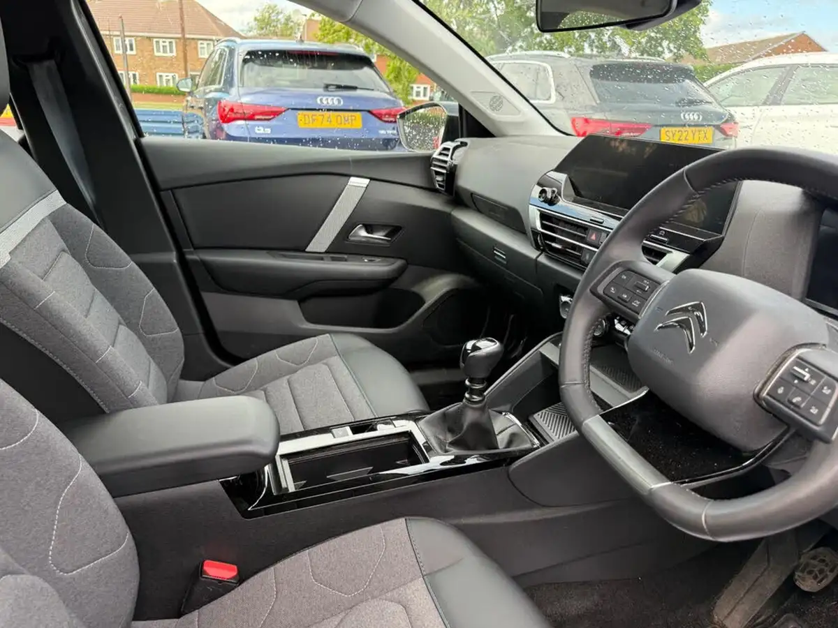 2023-citroen-c4-12-puretech-plus-big-19