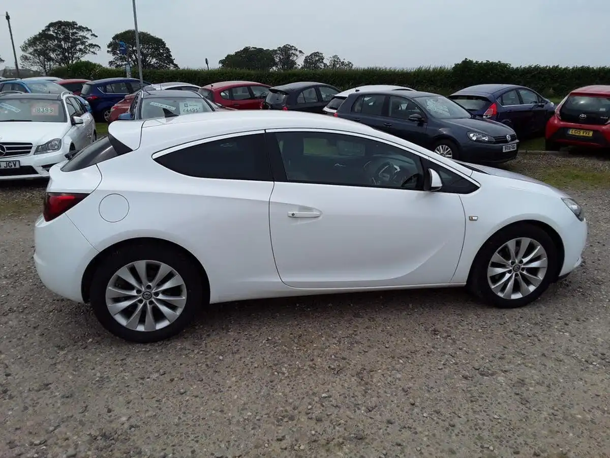 2015-vauxhall-gtc-16cdti-sri-16v-110ps-big-7