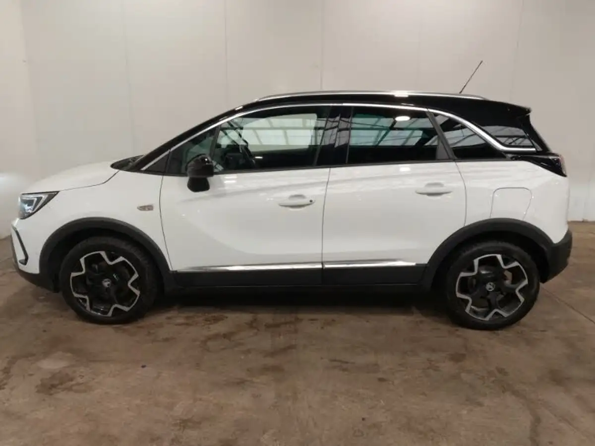 2022-vauxhall-crossland-15-ultimate-120ps-auto-big-3