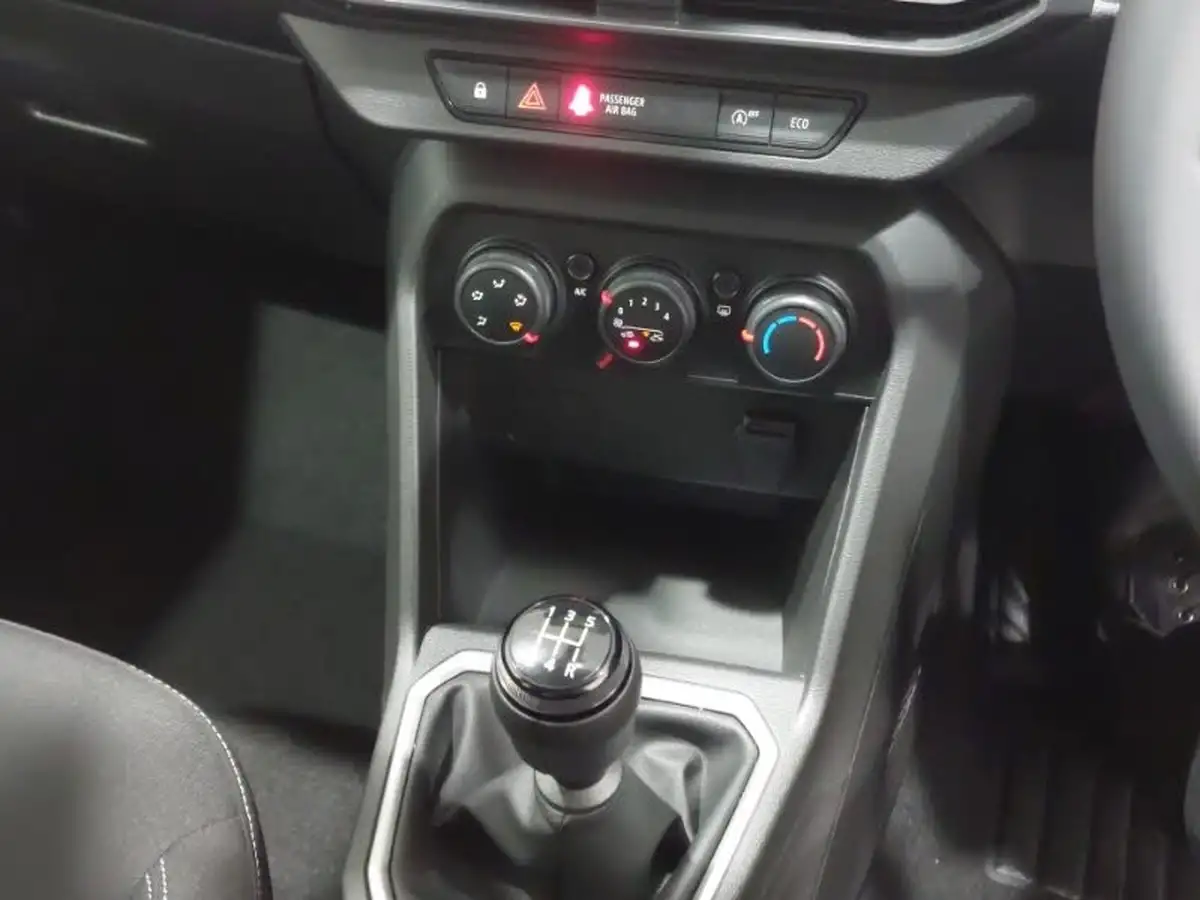 2023-dacia-sandero-10-tce-expression-90bhp-big-14