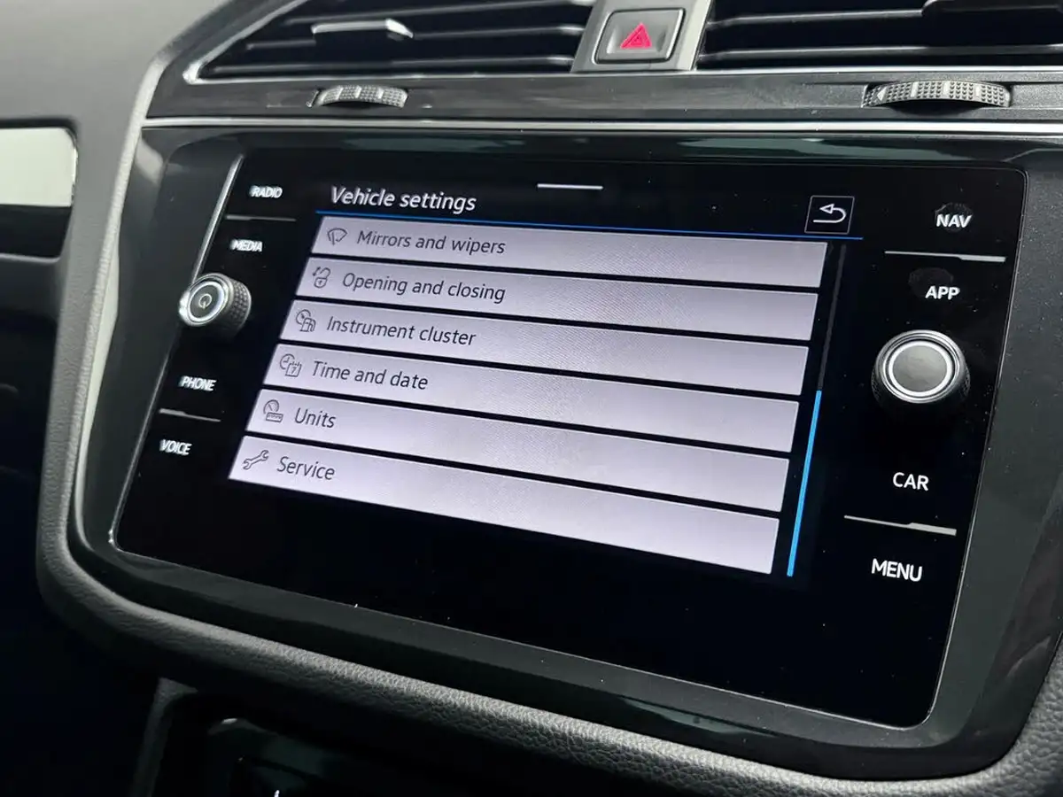 2023-volkswagen-tiguan-15-tsi-elegance-big-48