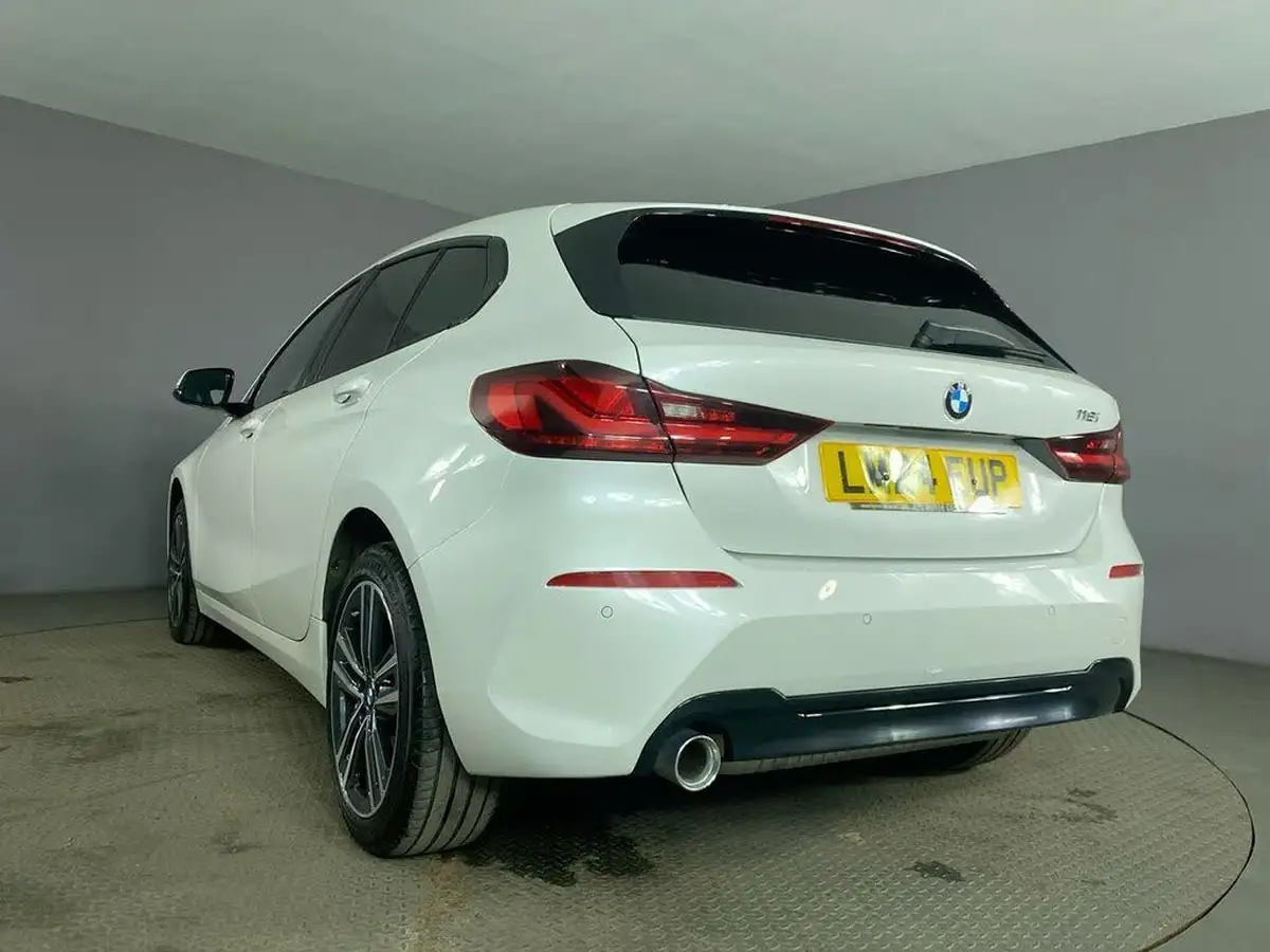 2024-bmw-1-series-15-118i-sport-dct-big-13