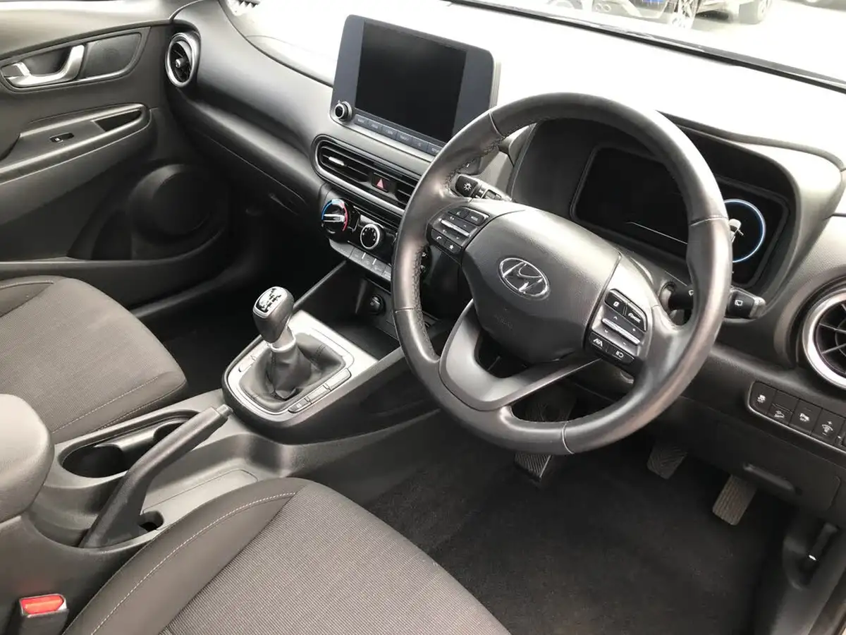 2022-hyundai-kona-10-t-gdi-se-connect-big-2