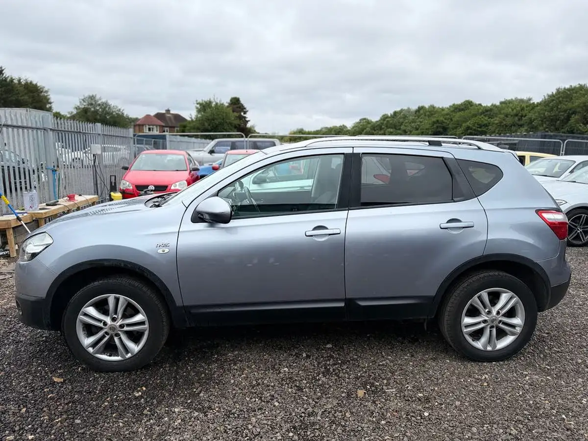2010-nissan-qashqai-15td-n-tec-big-6