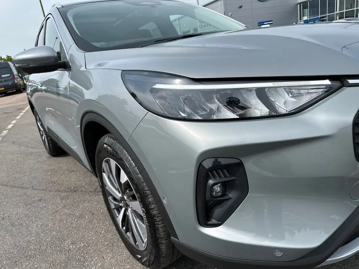 2024-ford-kuga-big-31