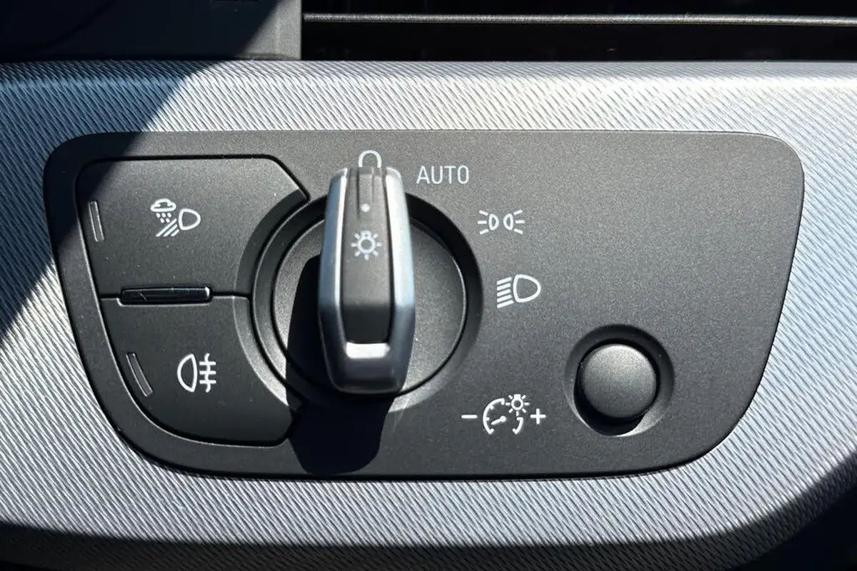 2022-audi-a4-avant-20-35-tdi-technik-big-20