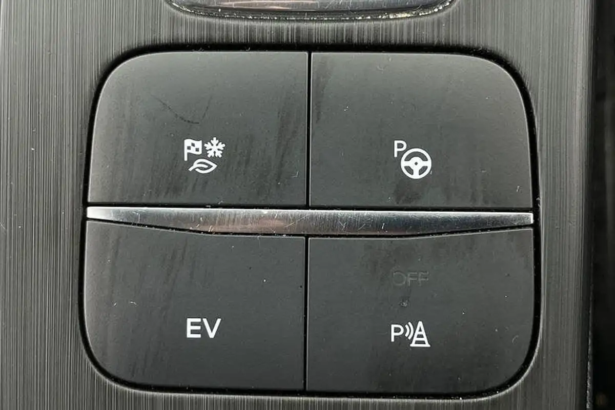 2020-ford-kuga-25t-titanium-first-edition-big-34