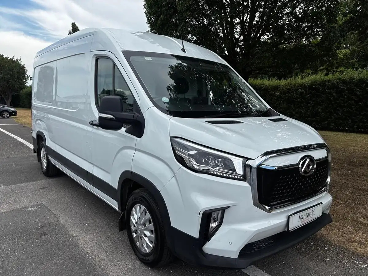 2022-maxus-e-deliver-9-e-lh-515kwh-big-21