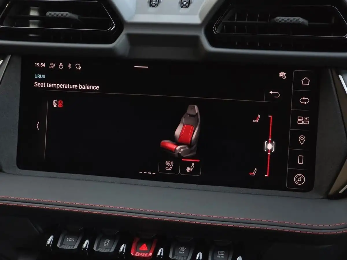 2025-lamborghini-urus-40-no-trim-big-51