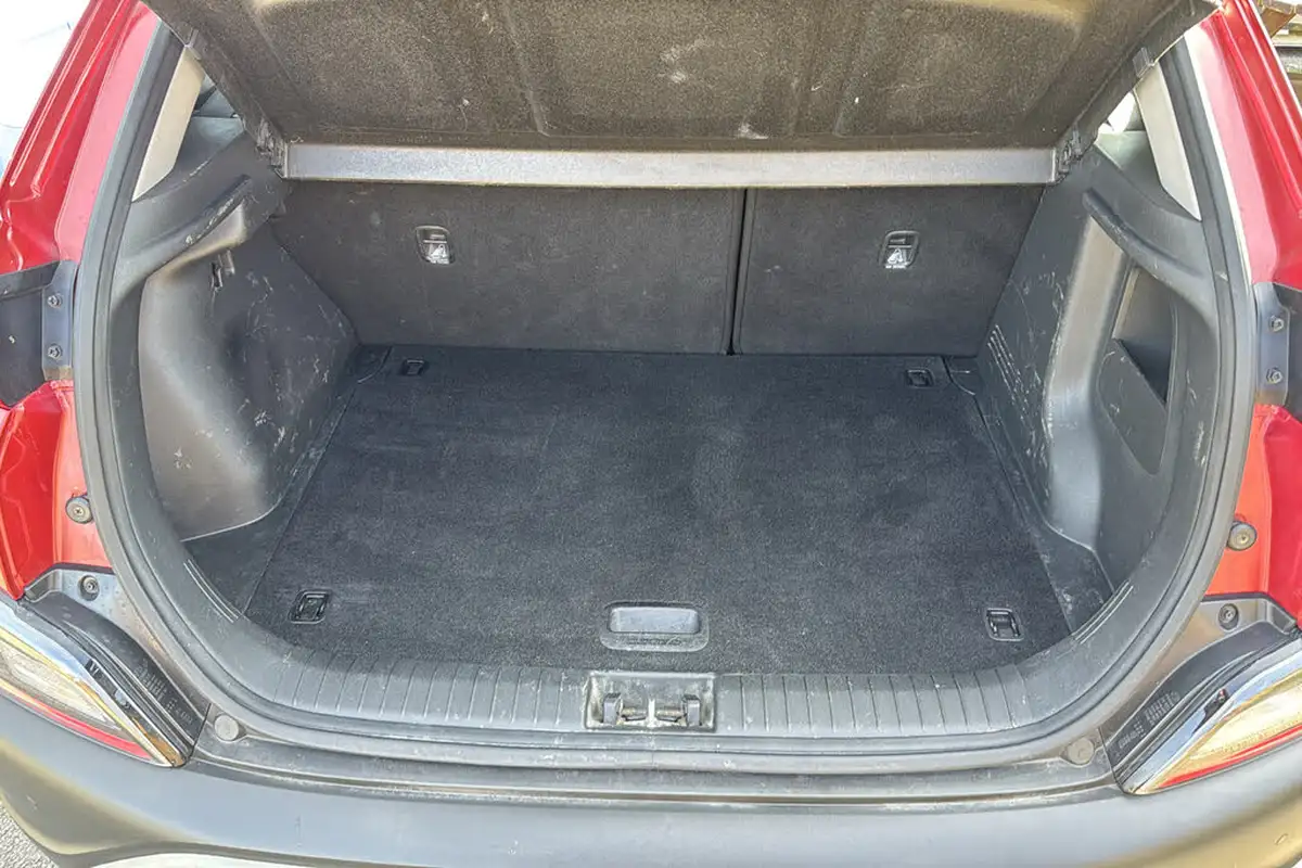 2022-hyundai-kona-10-t-gdi-se-connect-big-16