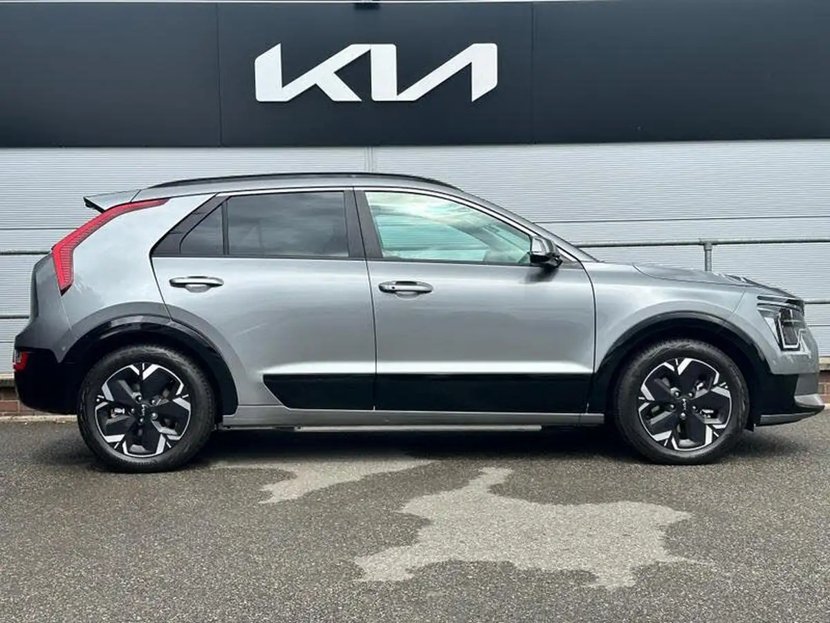 2025-kia-niro-ev-e-4-big-2