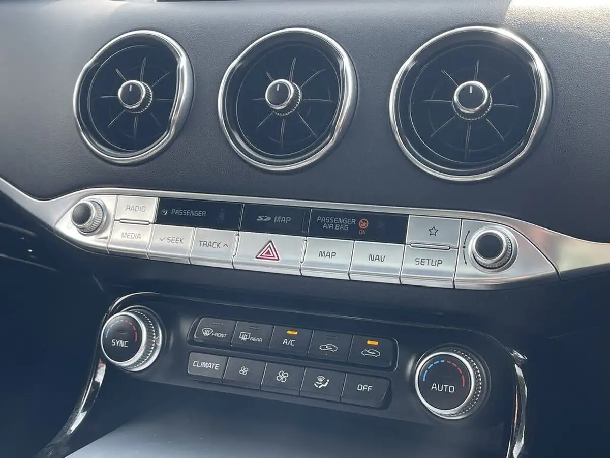 2019-kia-stinger-22-crdi-gt-line-s-big-30