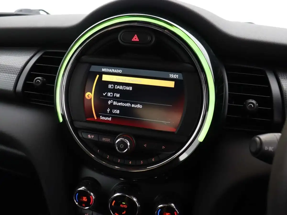 2019-mini-cooper-15-cooper-classic-hatchback-3d-big-27