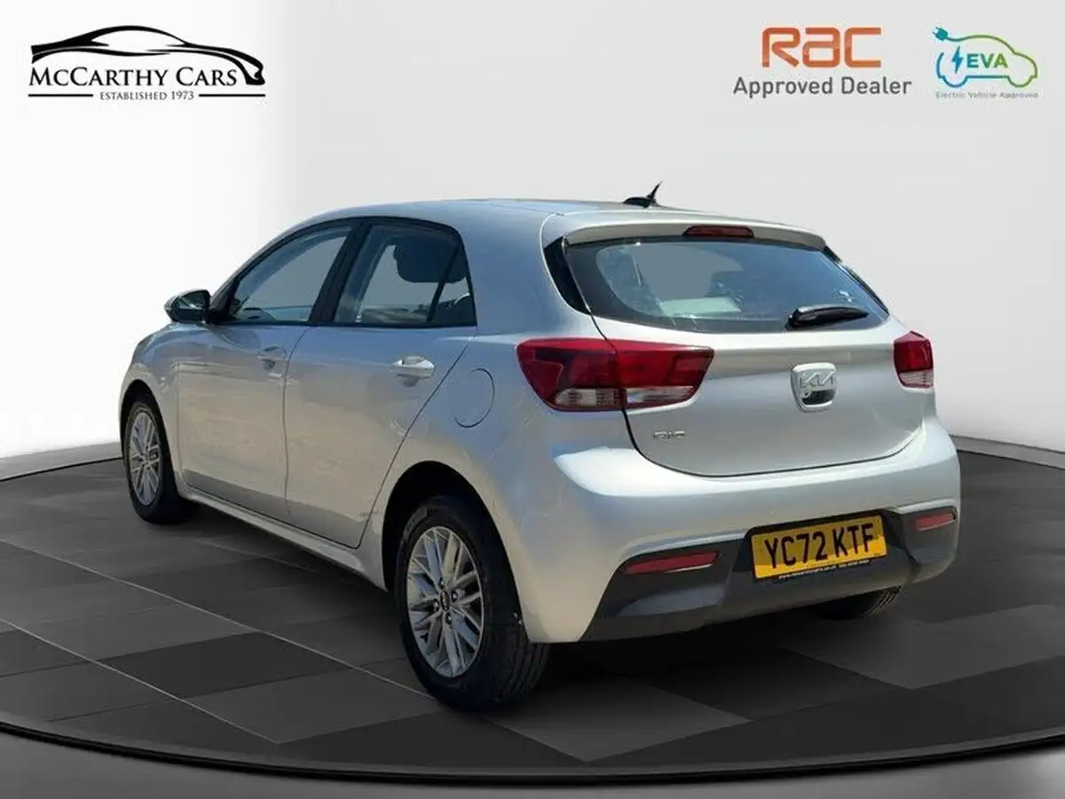 2022-kia-rio-10-t-gdi-2-dct-big-13