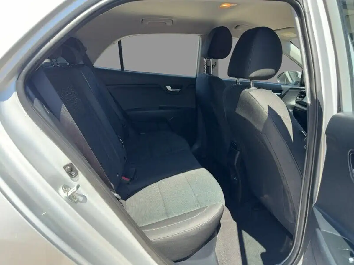 2022-kia-rio-10-t-gdi-2-dct-big-17