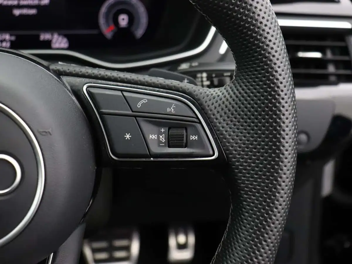 2023-audi-a4-20-35-tfsi-black-edition-big-24