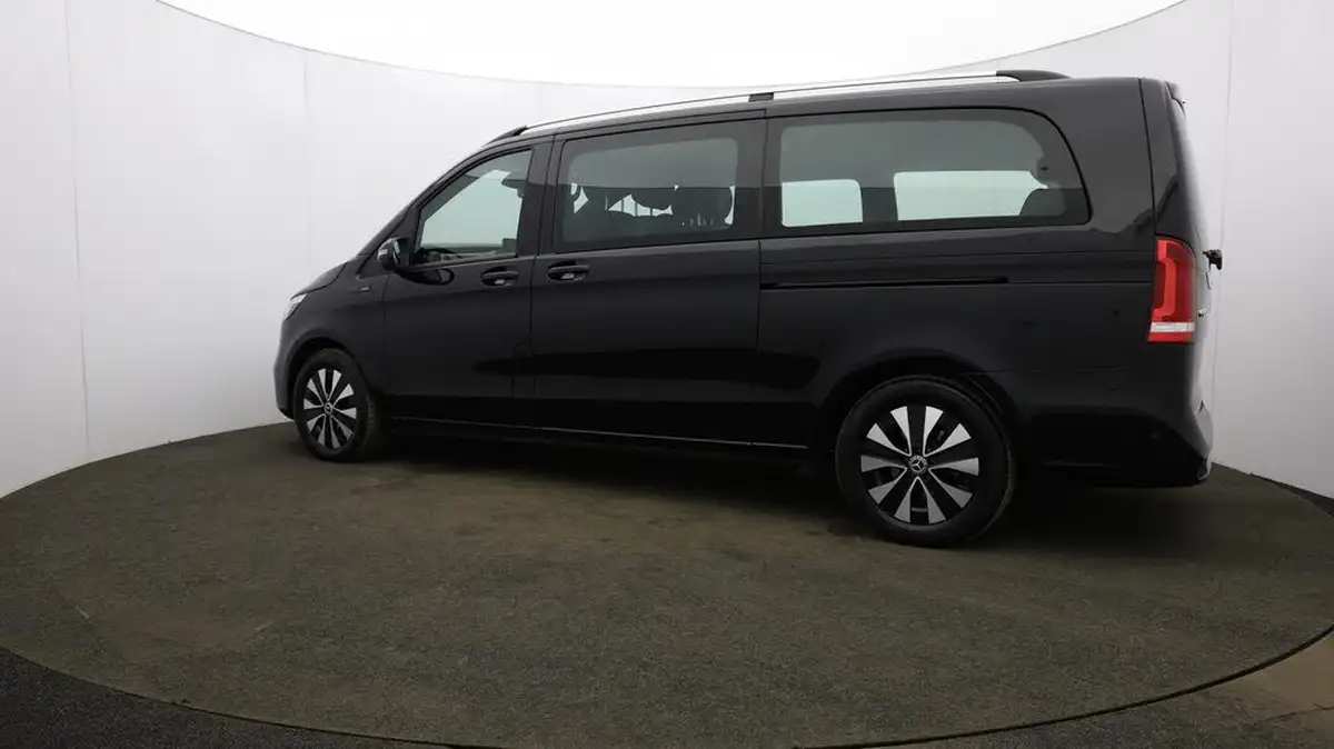 2022-mercedes-benz-eqv-e-eqv-300-sport-big-68
