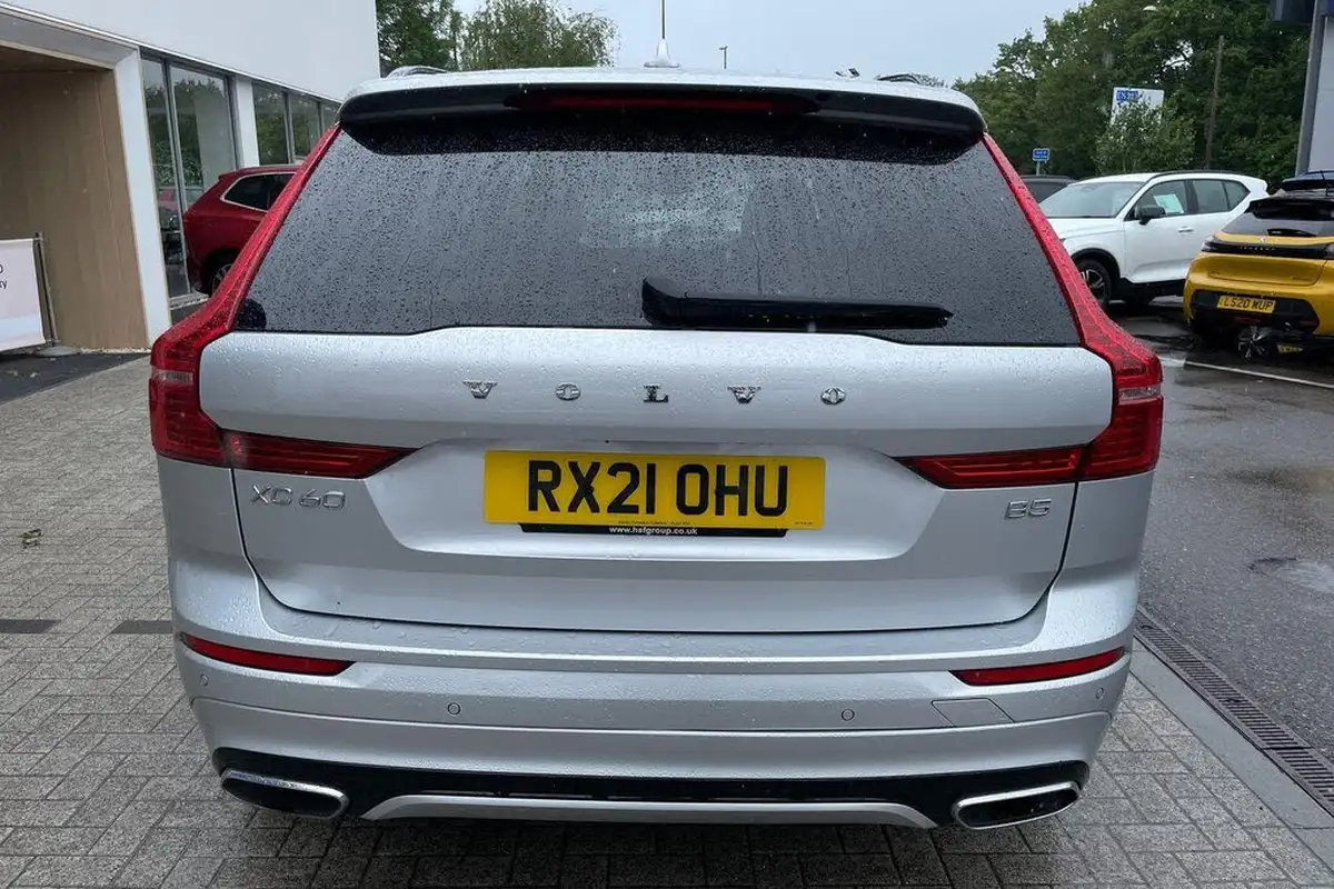 2021-volvo-xc60-20-b5-r-design-big-7