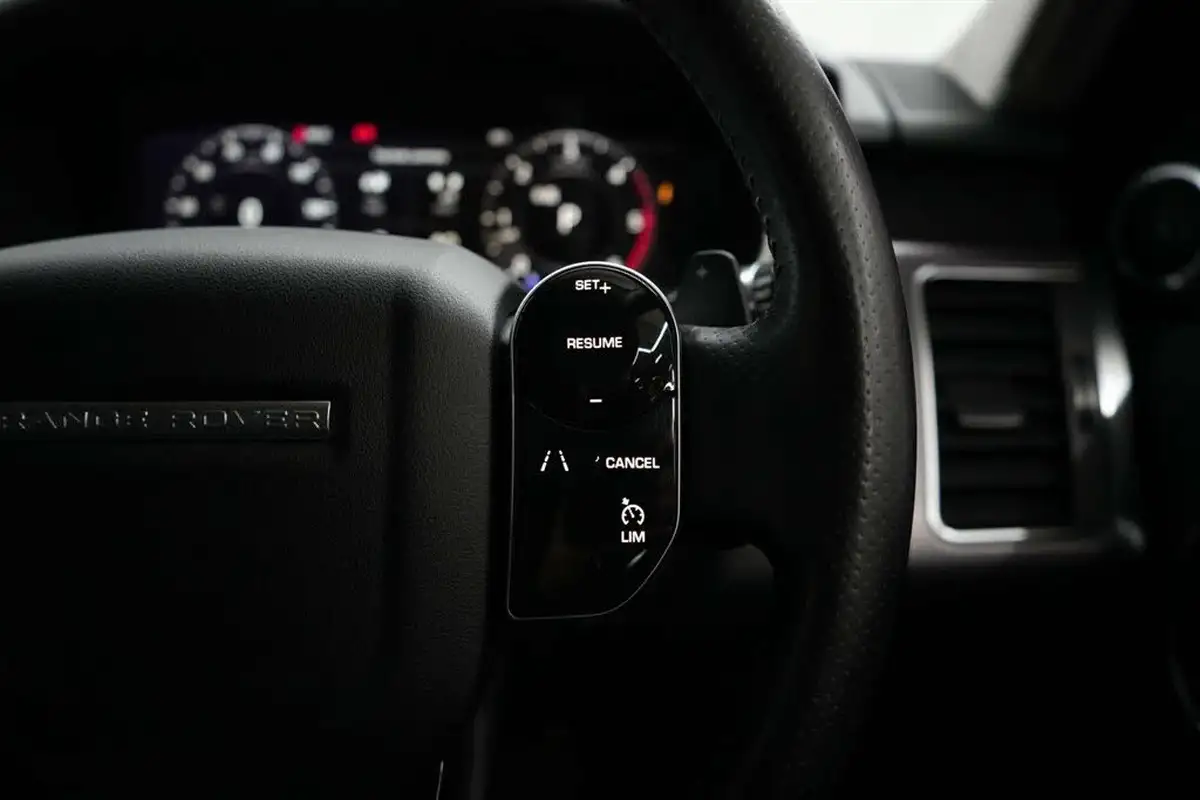 2018-land-rover-range-rover-sport-30-sd-v6-hse-sd-v6-big-42