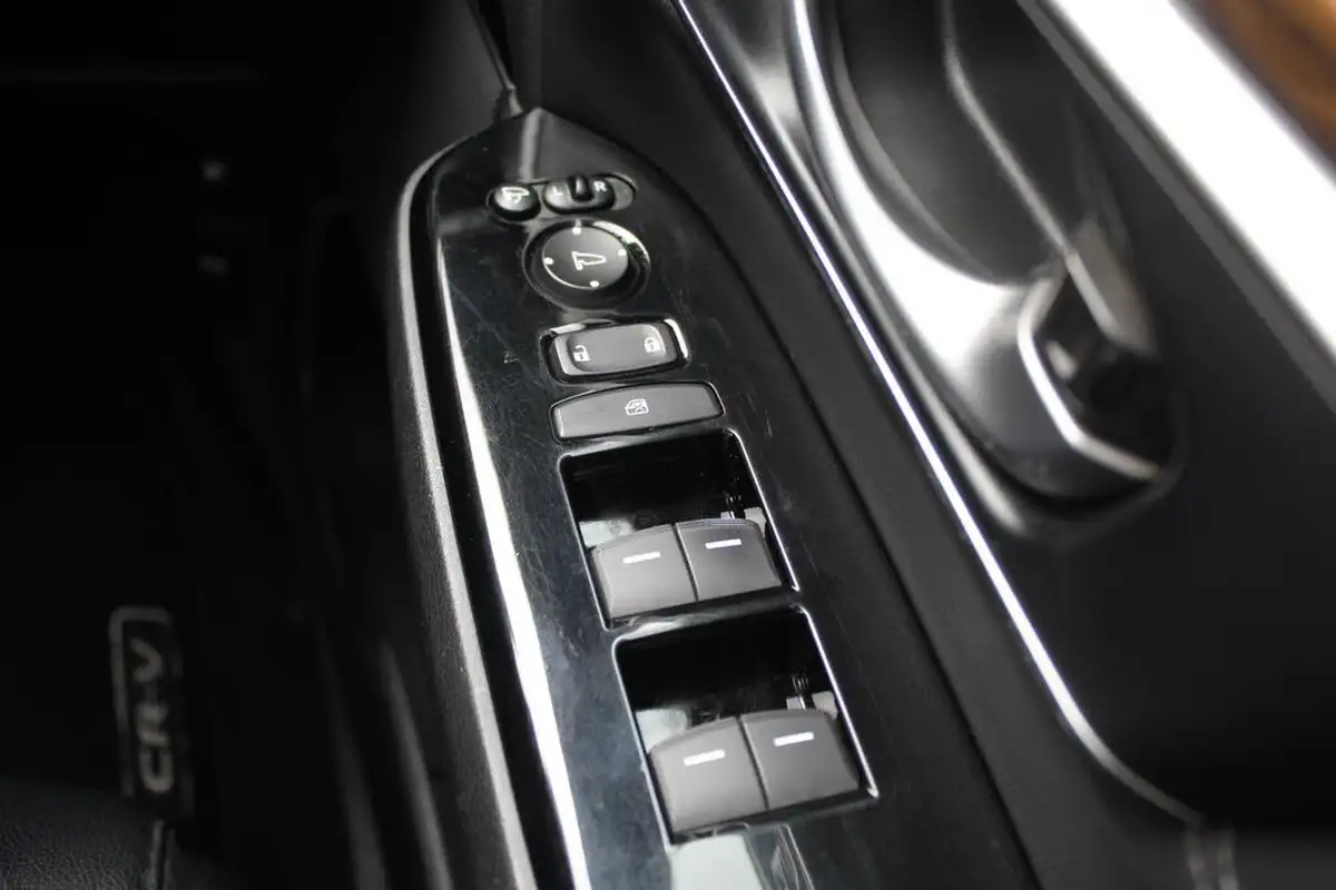 2020-honda-cr-v-15-vtec-turbo-sr-193ps-cvt-big-40