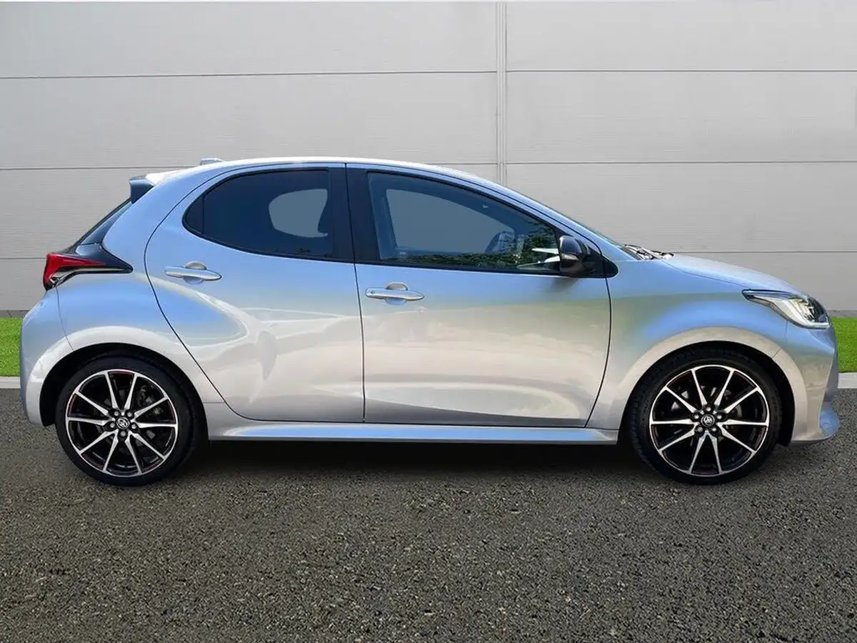 2023-toyota-yaris-15-vvt-i-gr-sport-114bhp-big-7