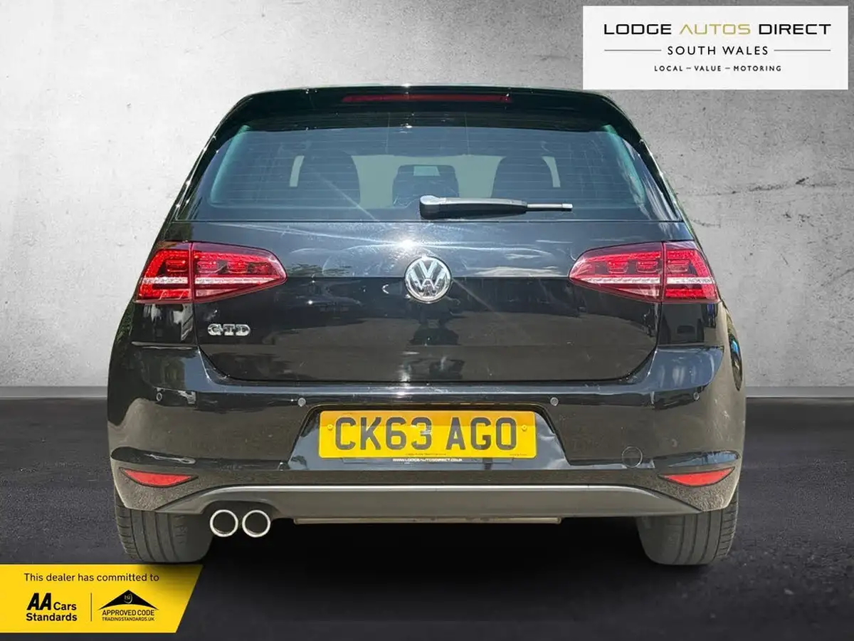 2013-volkswagen-golf-20tdi-gtd-5d-big-8