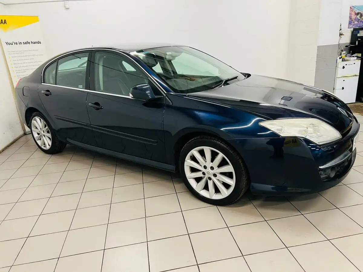 2008-renault-laguna-20td-initiale-150-hatchback-big-1