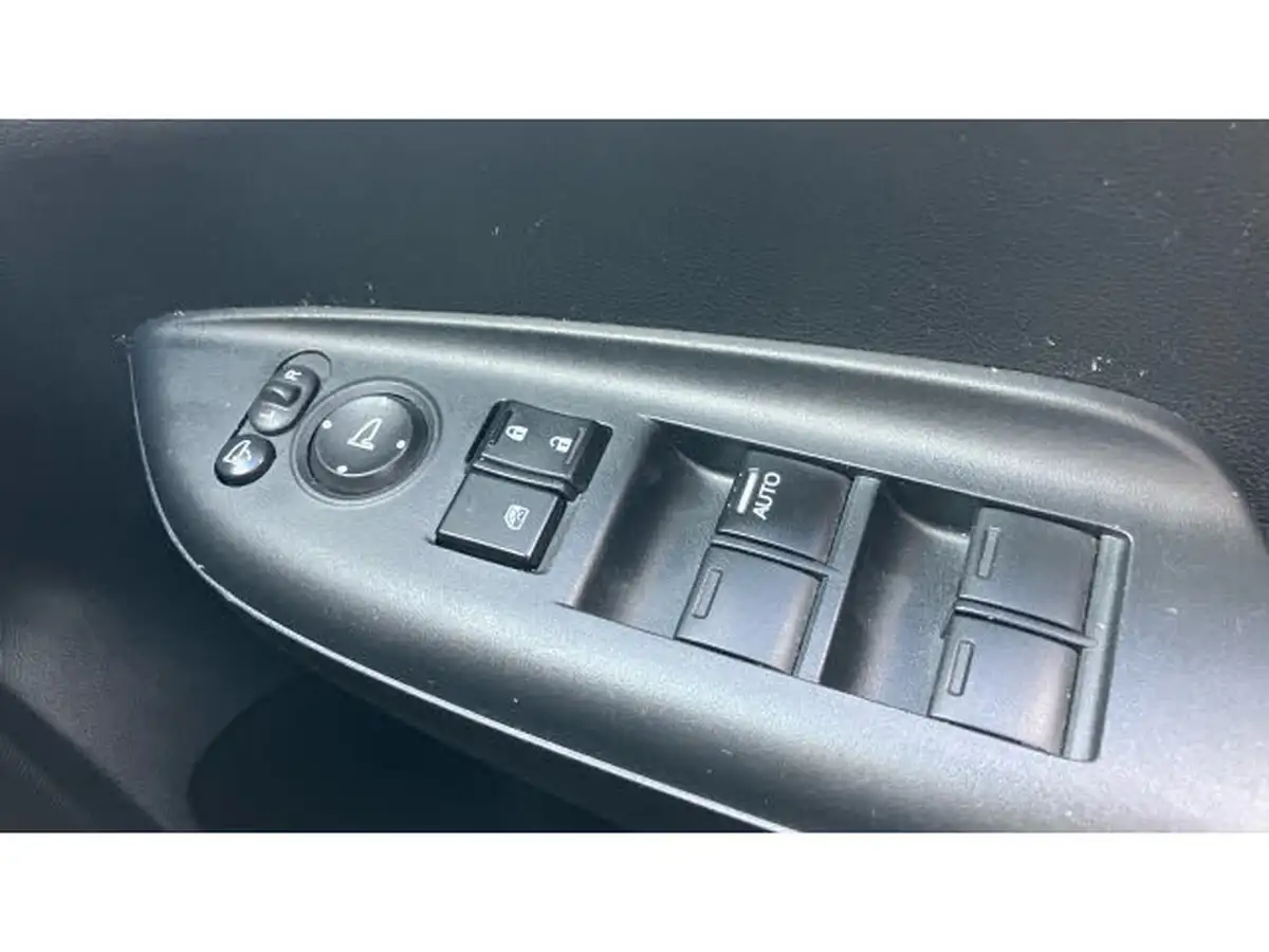 2018-honda-jazz-13-i-vtec-se-big-30