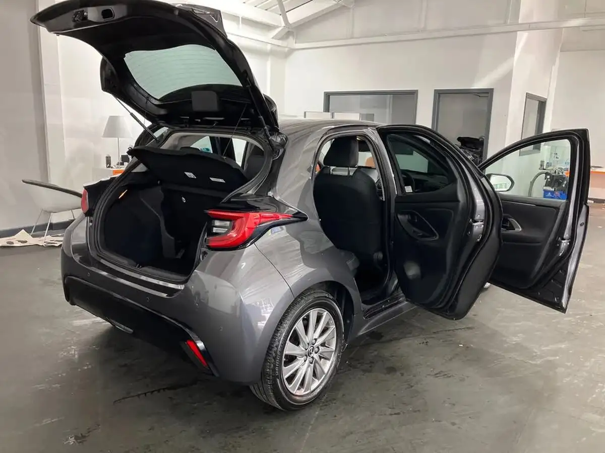 2023-mazda-mazda2-15-select-big-38