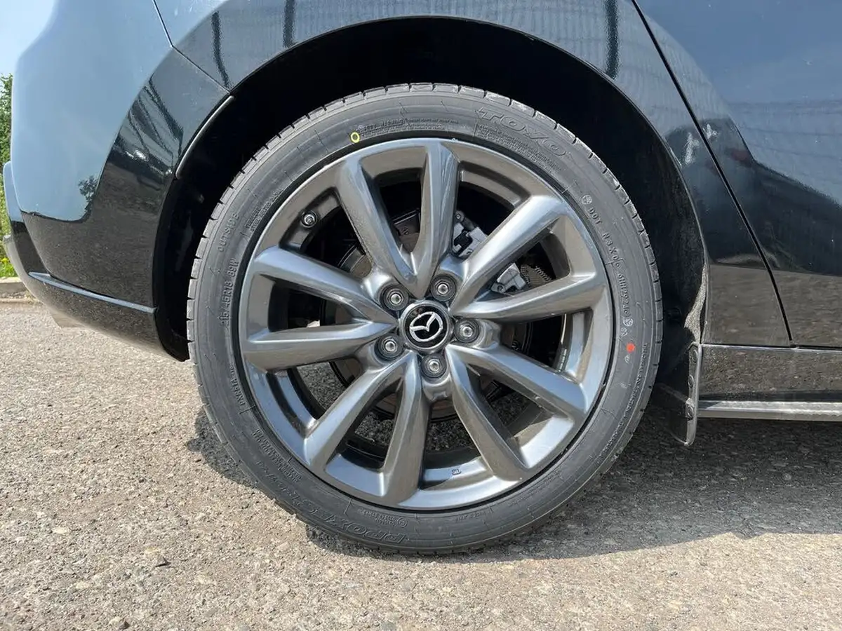 2025-mazda-mazda3-25-e-skyactiv-g-exclusive-line-big-17