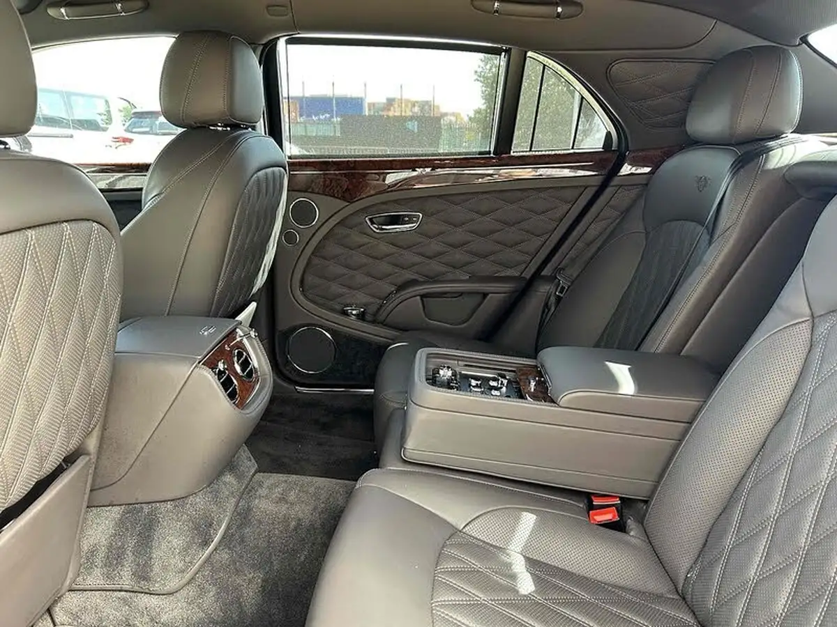 2016-bentley-mulsanne-675-speed-big-15