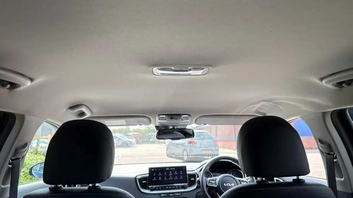 2022-kia-ceed-15-t-gdi-3-hatchback-big-10